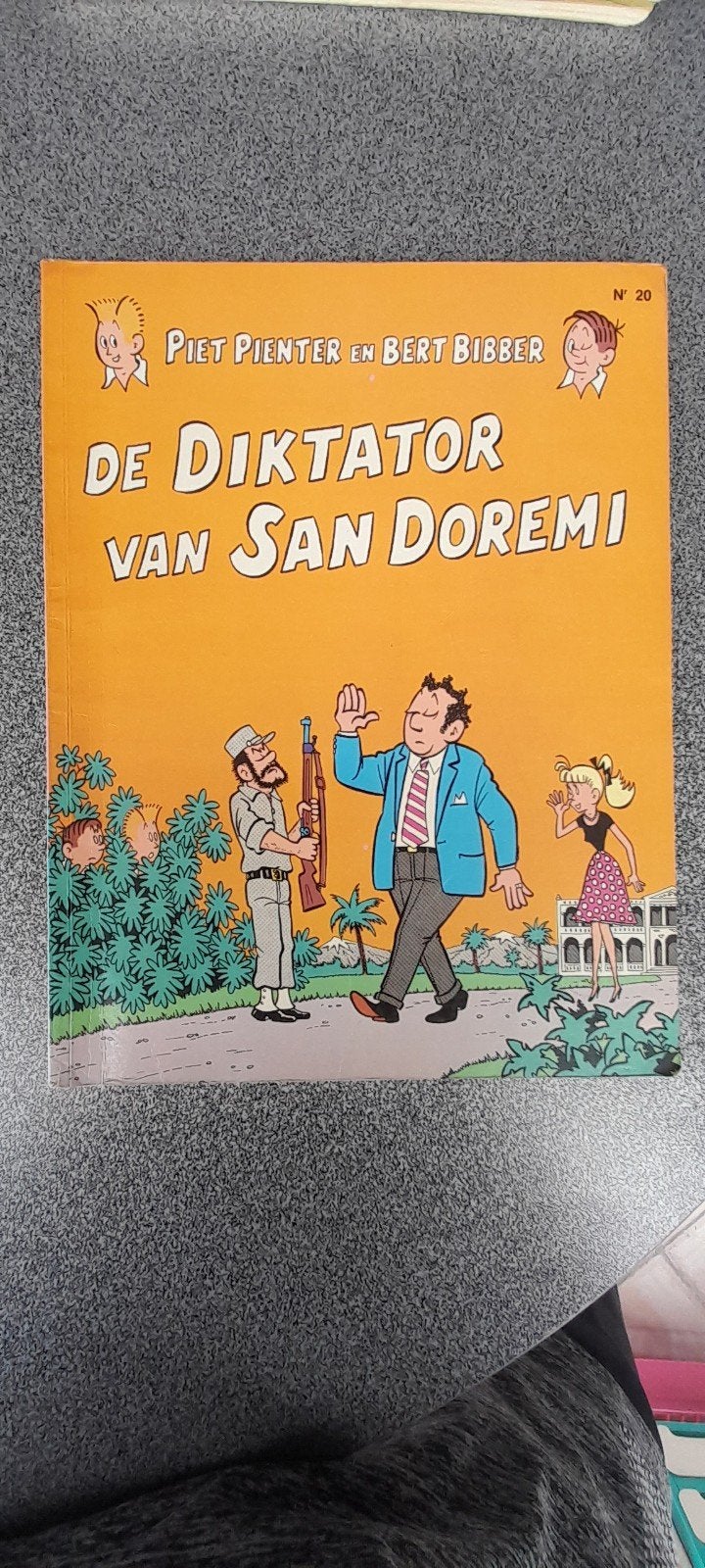 Piet Pienter en Bert Bibber - de dictator van San Doremi, Ophalen, Zo goed als nieuw, Pom