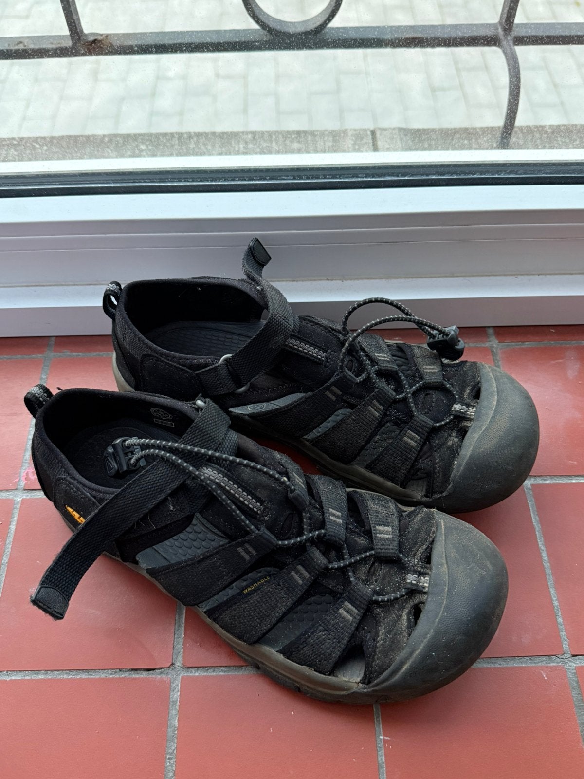 Gesloten sandalen, Ophalen, Gebruikt