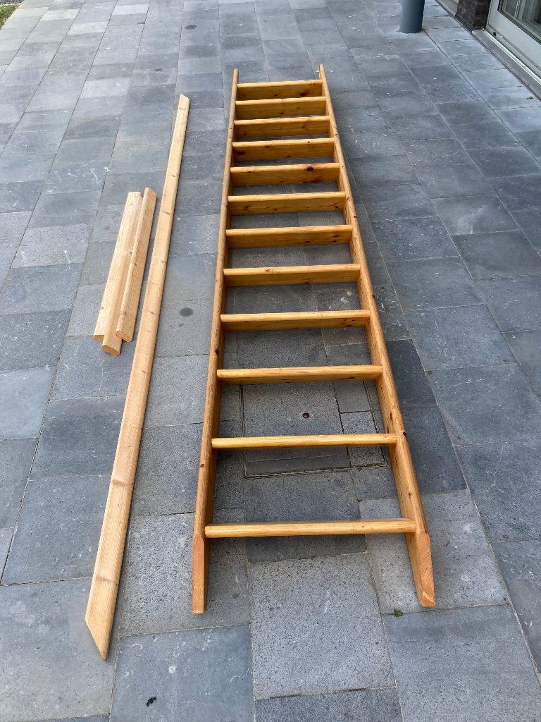 houten trap met leuning, Bricolage & Construction, Échelles & Escaliers, Enlèvement, Utilisé, Escalier, 2 à 4 mètres