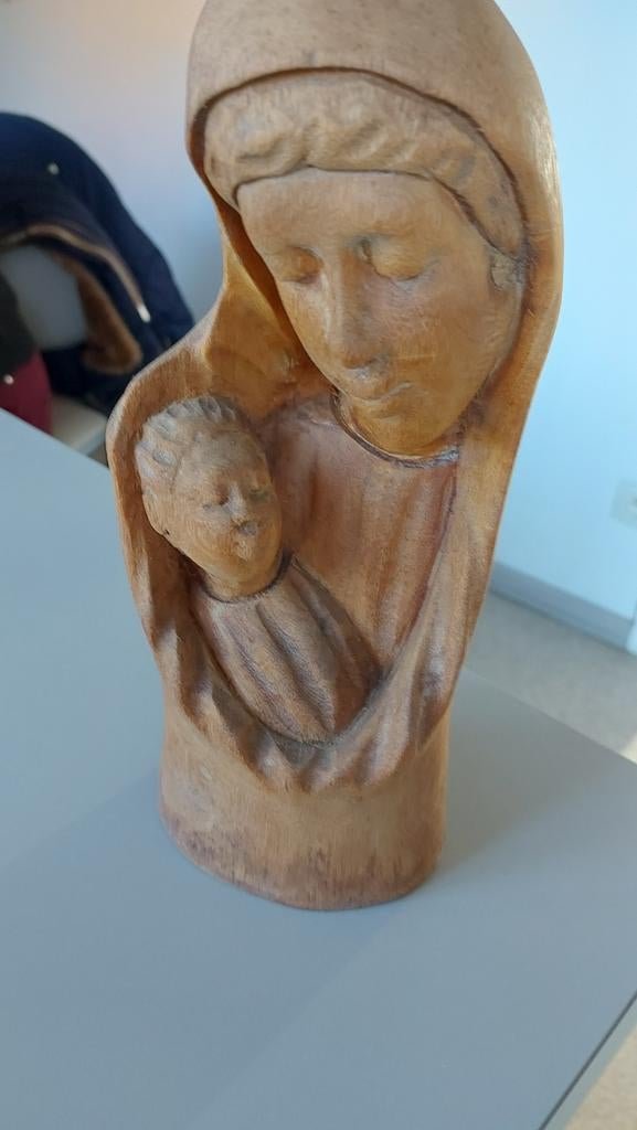Olv met kind. Houtsnijwerk, Antiek en Kunst, Antiek | Religieuze voorwerpen, Ophalen