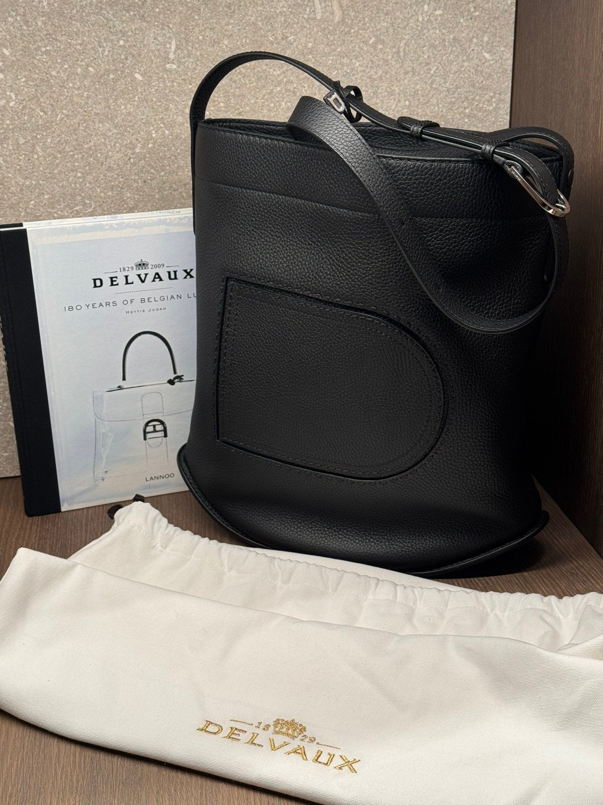Schoudertas Delvaux, Ophalen, Zo goed als nieuw, Zwart