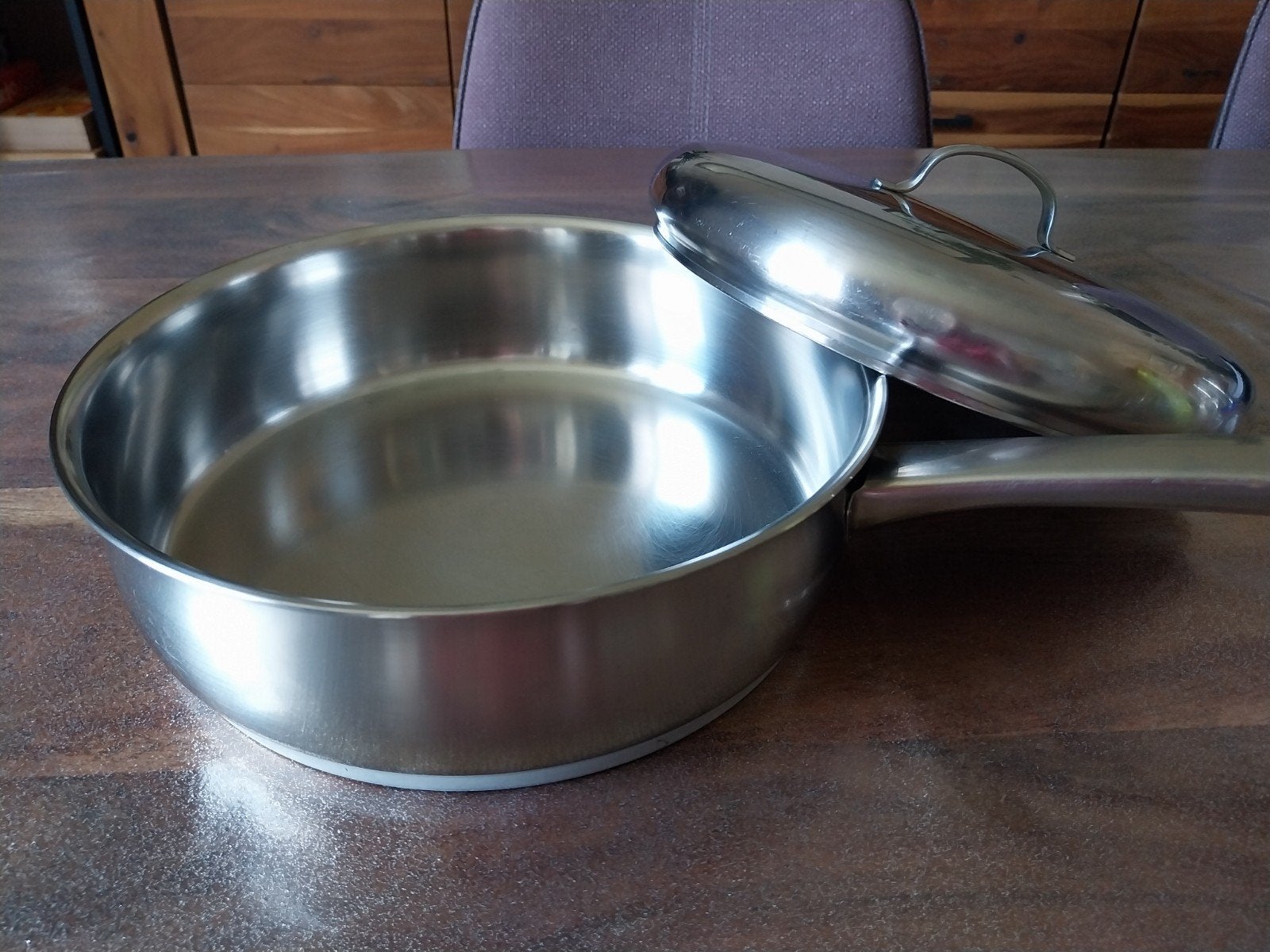 „Alva” roestvrijstalen bakpan van 24 cm voor alle soorten vu, Huis en Inrichting, Keuken | Potten en Pannen, Geschikt voor inductie