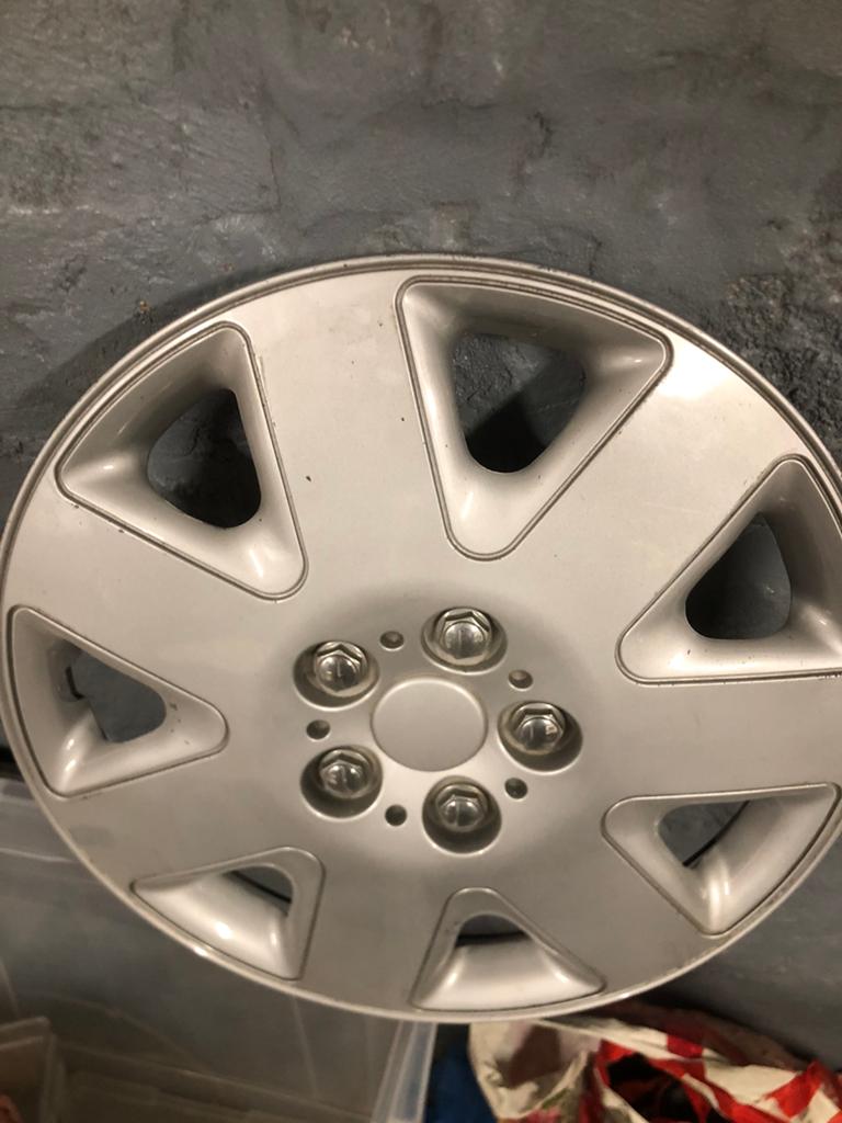 4 wieldoppen 15€, Ophalen, Gebruikt