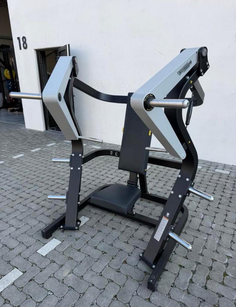Technogym Pure Strength Chest press !, Ophalen of Verzenden, Zo goed als nieuw