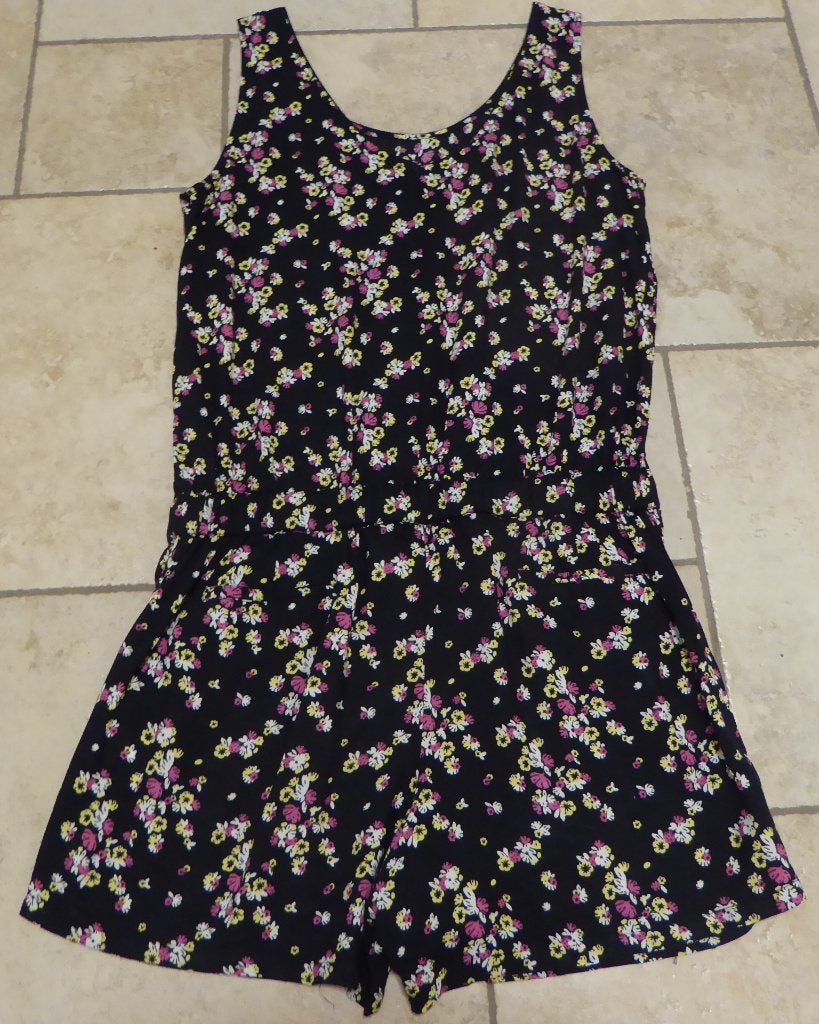 Kleedje/ Short/ m 40-44/ Als nieuw, Vêtements | Femmes, Robes, Enlèvement, Comme neuf
