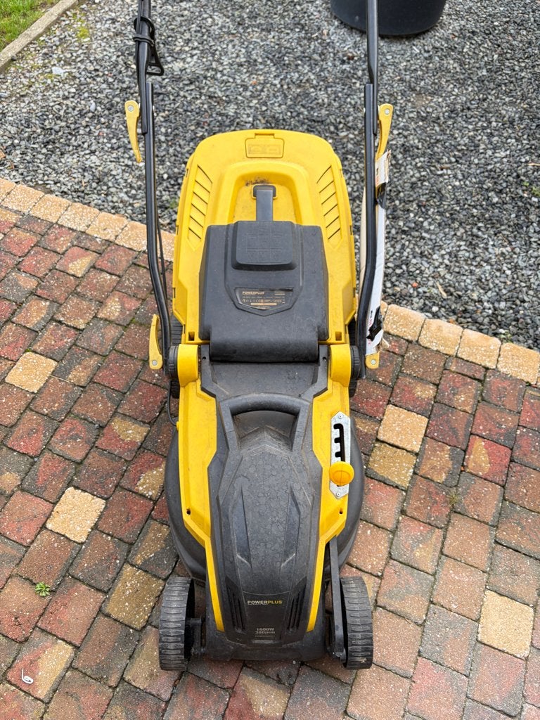 Te Koop, Ophalen, Gebruikt, Elektrische grasmaaier, Balkmaaier