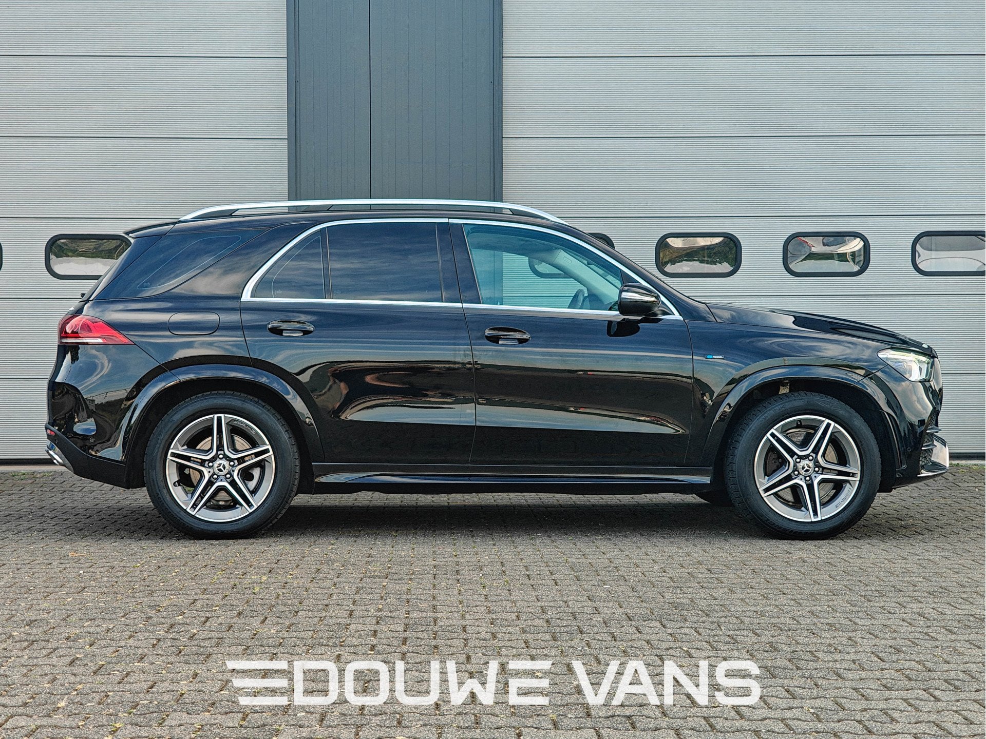 Mercedes-Benz GLE 350e 4Matic Trekhaak AMG Leder Panorama, Autos, Achat, Electronic Stability Program (ESP), Noir, 5 portes