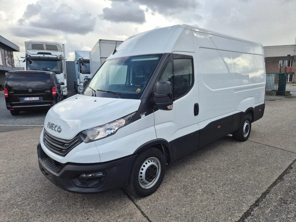Iveco Daily 35 S 14 (bj 2024), Auto's, Bestelwagens en Lichte vracht, 100 kW, Euro 6, 2287 cc, Iveco