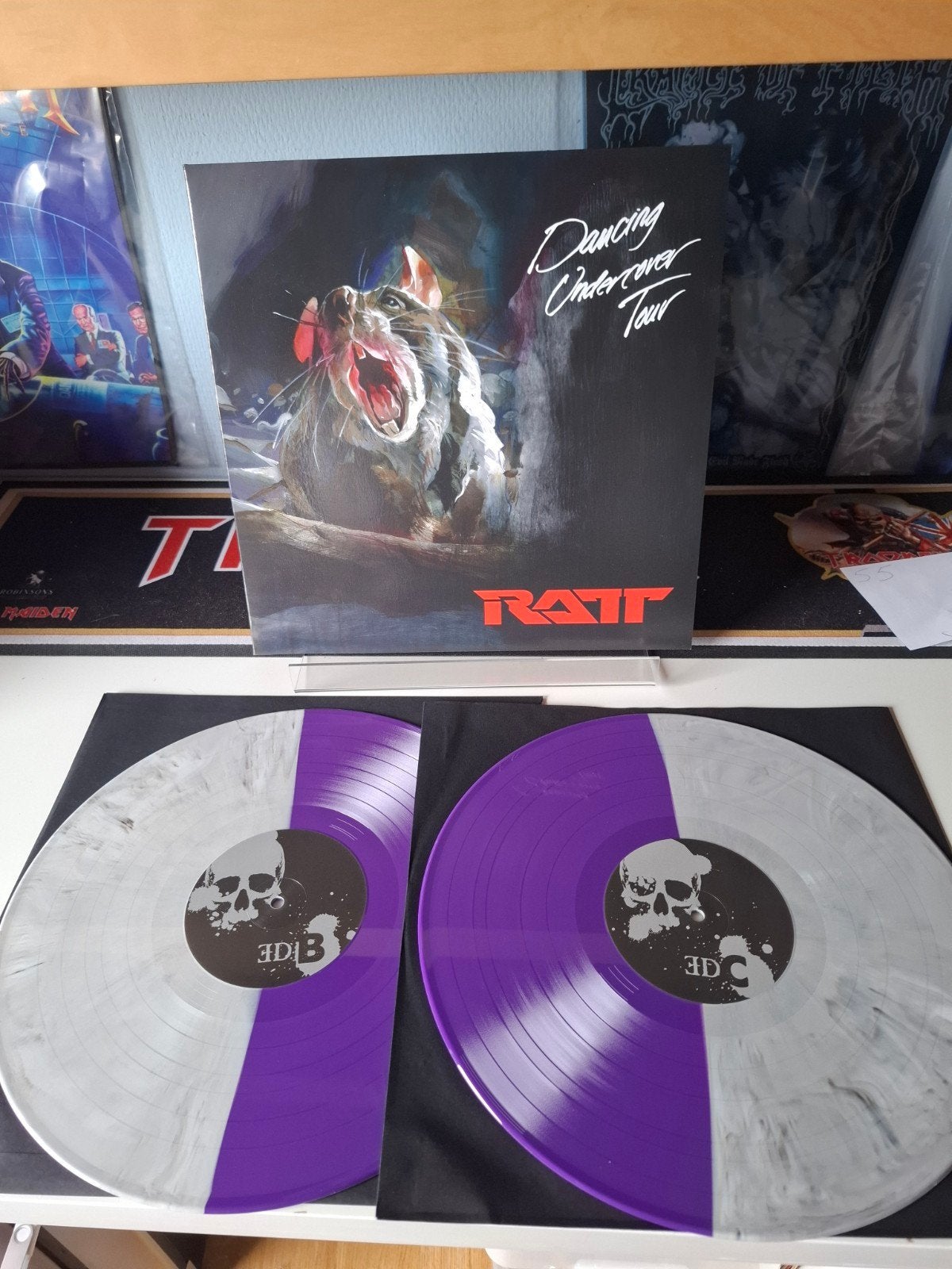 Ratt-Dancing undercover tour, Cd's en Dvd's, Vinyl | Hardrock en Metal, Ophalen of Verzenden