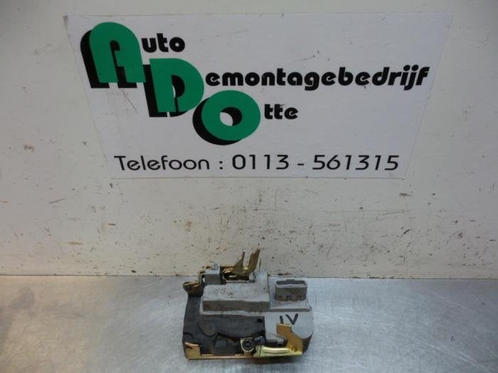 Deurslot Mechaniek 2Deurs links van een Citroen Xsara (Xsara, Auto-onderdelen, Gebruikt, -, Ophalen of Verzenden, -