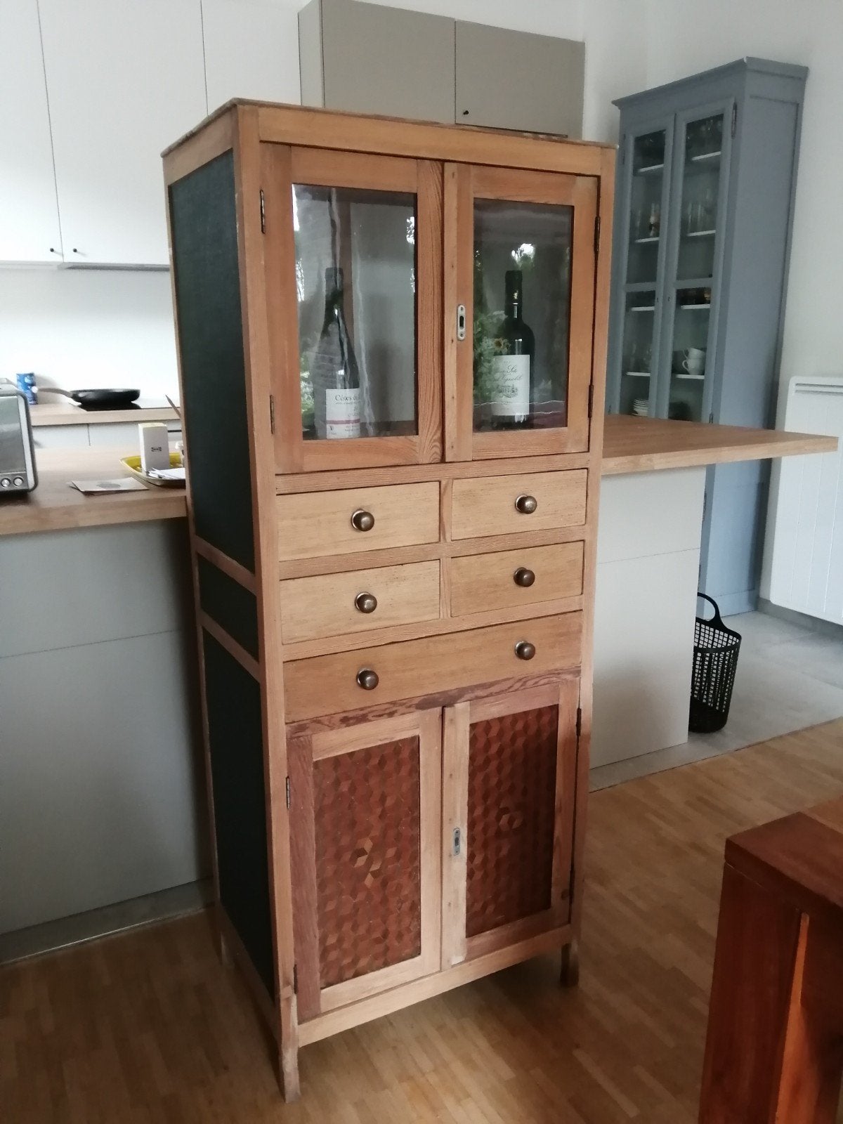 Armoire bar, Enlèvement