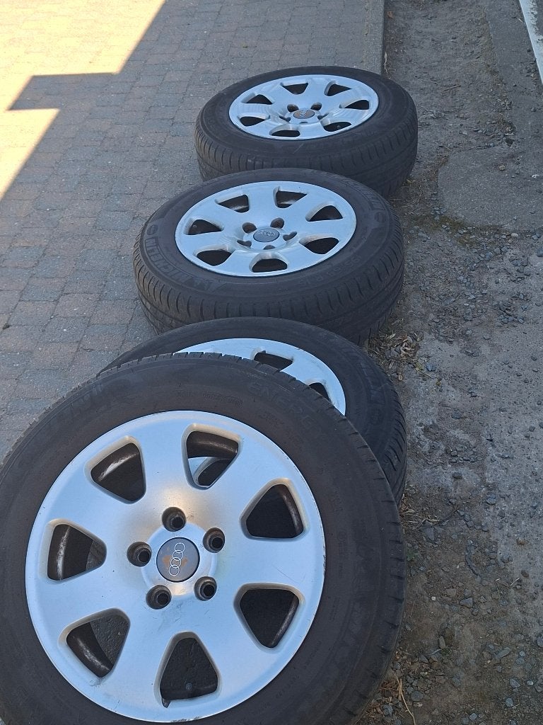 Jantes Audi Alu avec pneus d'été, 15 pouces, Pneus et Jantes, Pneus été, Enlèvement