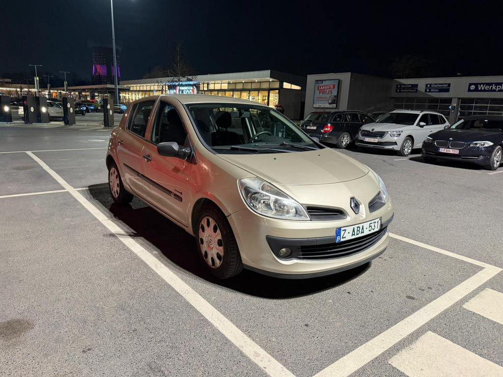 Renault Clio 1,2i New Motor, Voorwielaandrijving, Stof, Zwart, 4 cilinders