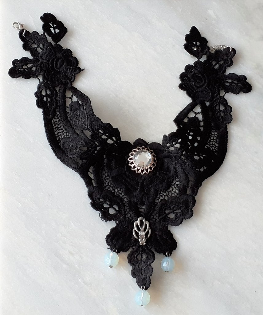 choker kant met witte diamant en opaliet, Neuf, Enlèvement ou Envoi, Autres matériaux, Avec pendentif