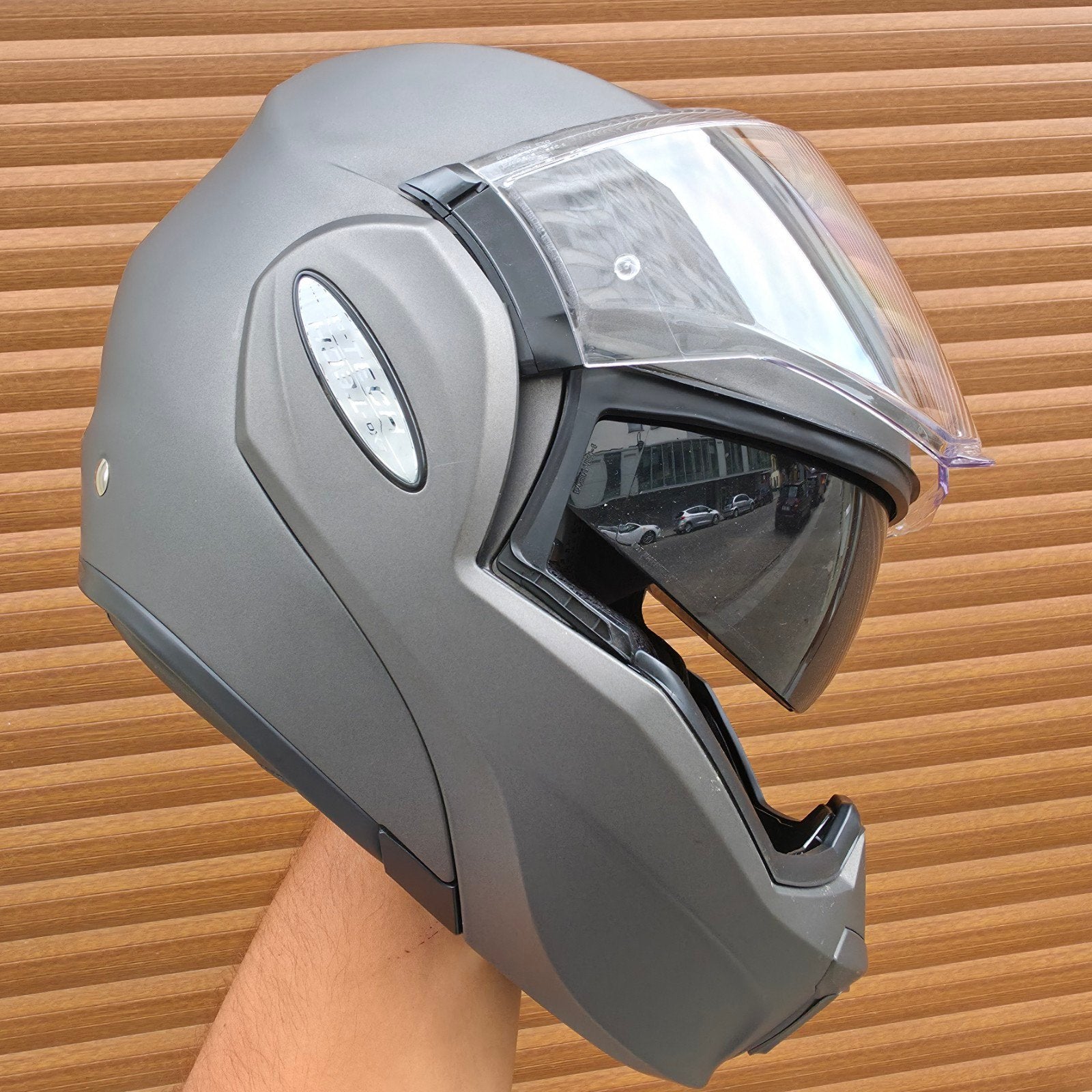 systeemhelm scorpion, Motos, M