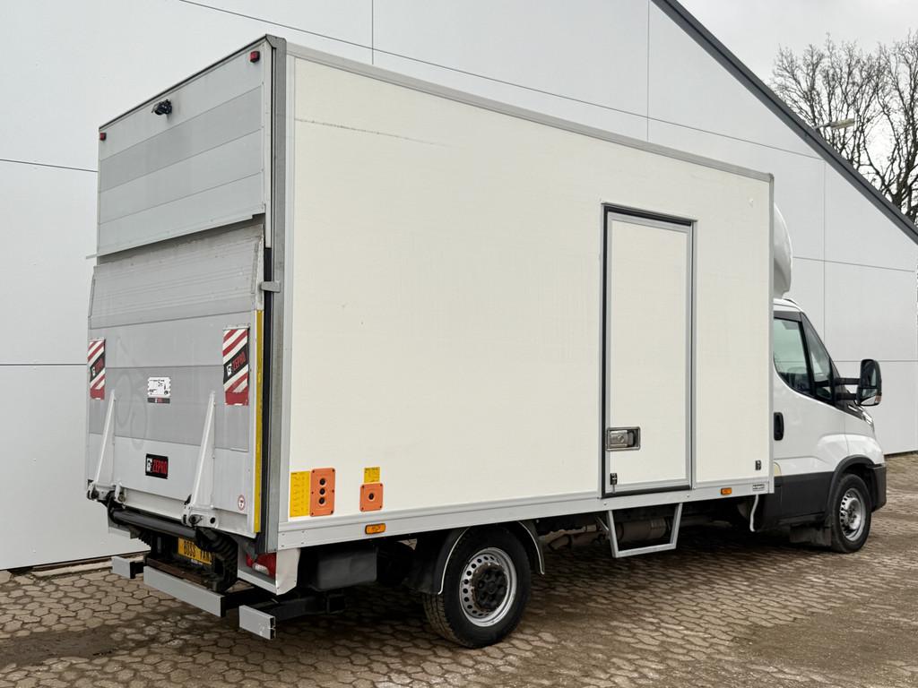 Iveco Daily 35S18 3.0 Laadklep Automaat 840kg Laadvermogen L, Auto's, Automaat, Achterwielaandrijving, 4 cilinders, Iveco