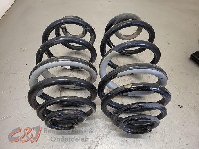 Schroefveer achter van een Volkswagen Transporter, Gebruikt, -, Volkswagen, -