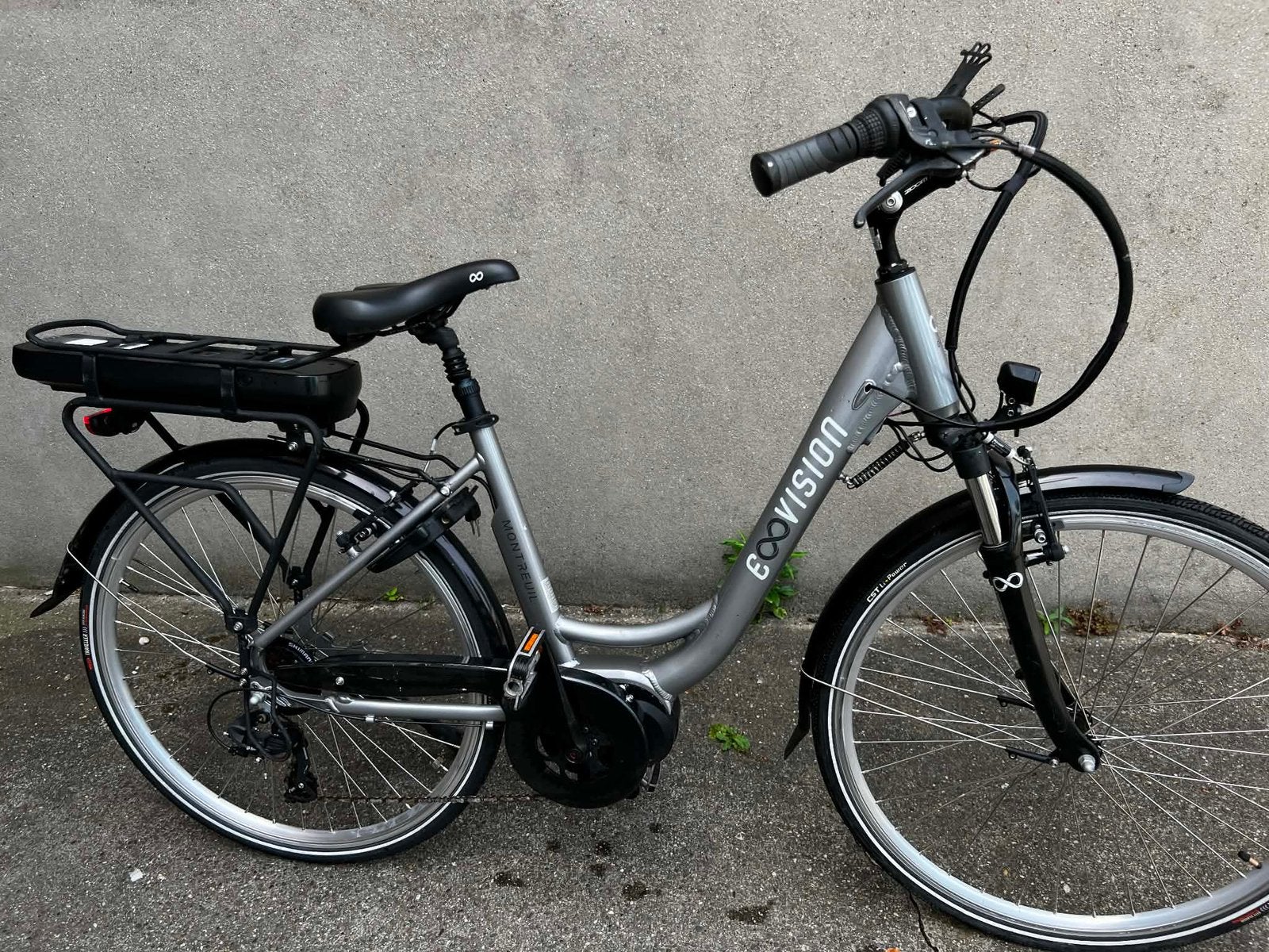 Elektrische fiets met middenmotor Bafang, Fietsen en Brommers, Elektrische fietsen, Ophalen, Qwic, Zo goed als nieuw, 51 tot 55 cm