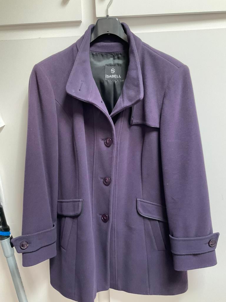 Mooie paarse wollen mantel Isabell maat 46, Kleding | Dames, Ophalen of Verzenden, Zo goed als nieuw, Maat 46/48 (XL) of groter