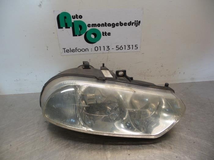 Phare droit d'un Alfa Romeo 156 (156 98-), -, 3 mois de garantie, Utilisé, Alfa Romeo