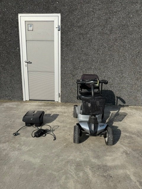 scooter LIFE MOBILITY - Vivo+, Diversen, Brommobielen en Scootmobielen, Zo goed als nieuw, Life and Mobility, 16 t/m 25 km, 10 km/u of minder