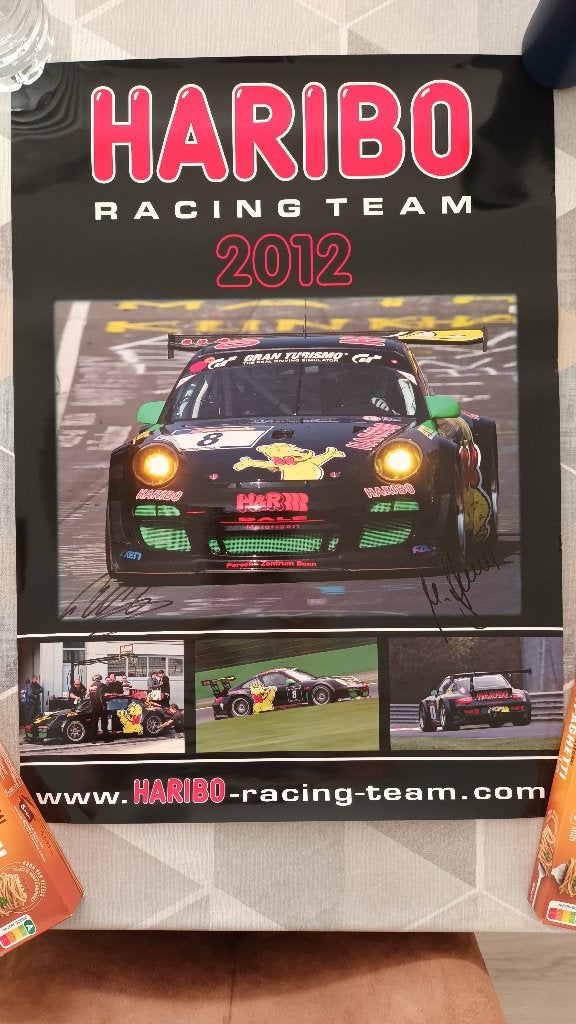Poster Haribo Racing Team - Porsche 997 GT3 R, Verzamelen, Rechthoekig Staand, Ophalen of Verzenden, Zo goed als nieuw, Sport