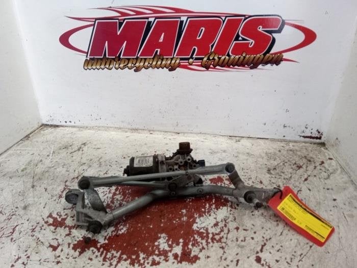 Moteur + mécanique essuie-glace d'un Renault Clio, -, Renault, -, 3 mois de garantie