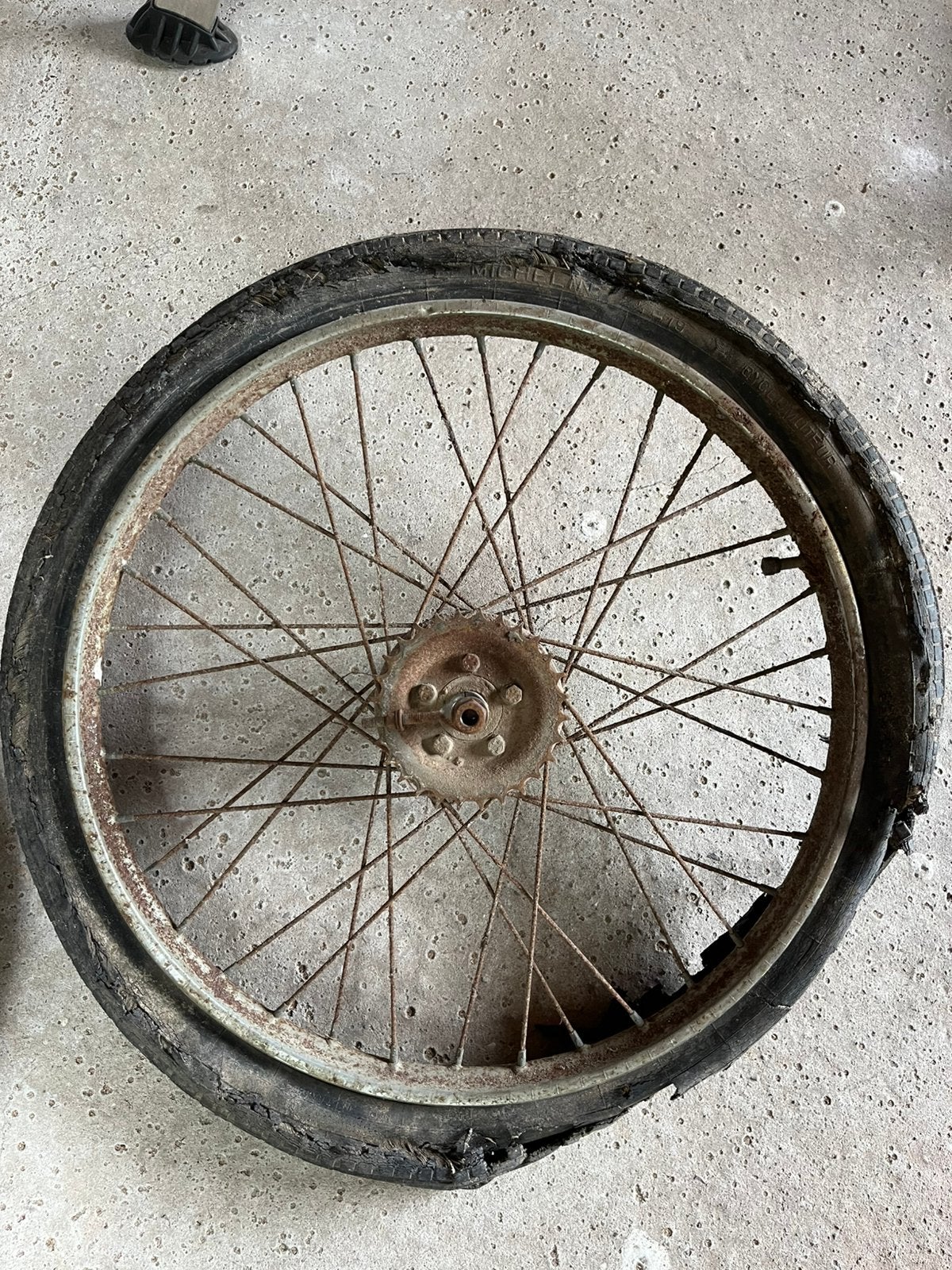 Set wielen honda pc50, Fietsen en Brommers, Ophalen, Zo goed als nieuw
