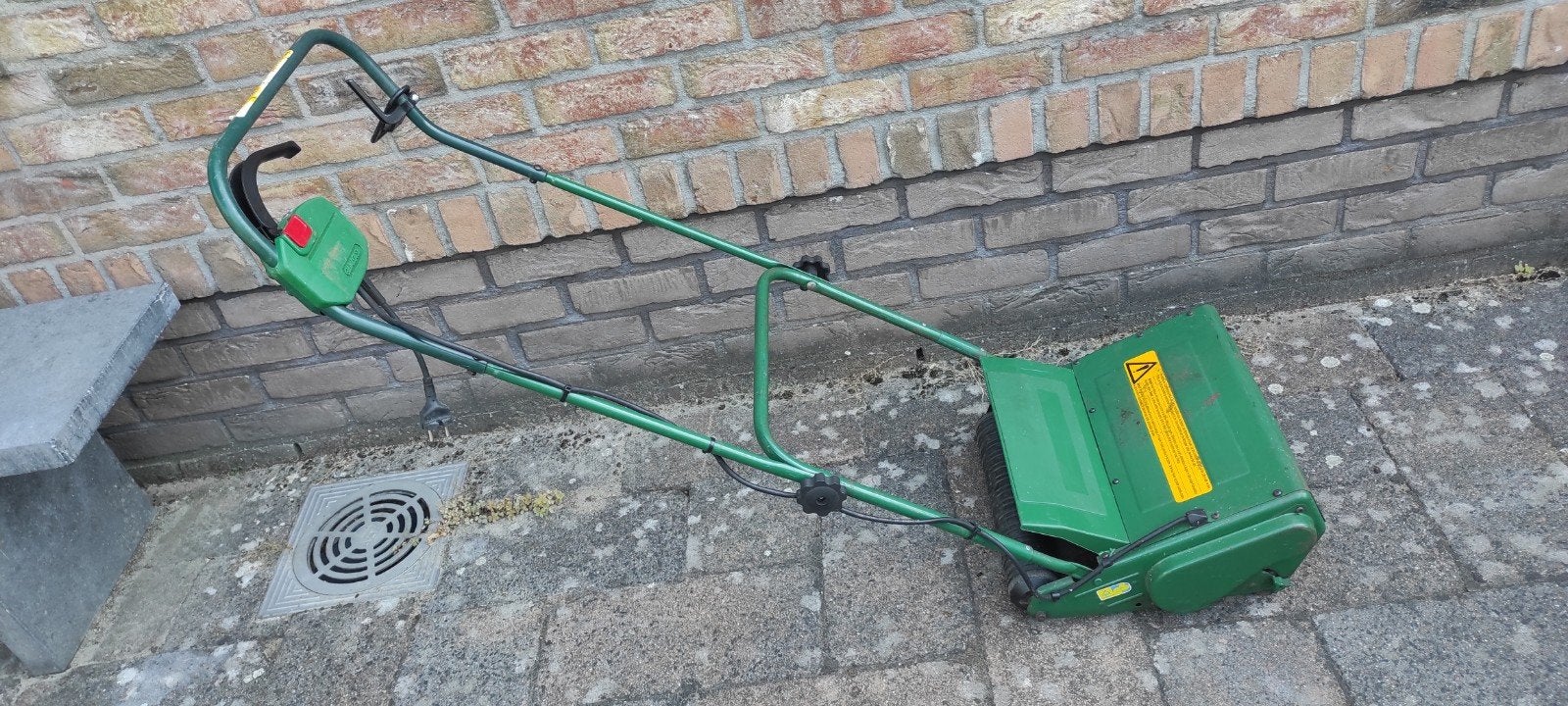 Scarificateur électrique Qualcast Lawn Rake RE 35., Jardin & Terrasse, Enlèvement ou Envoi