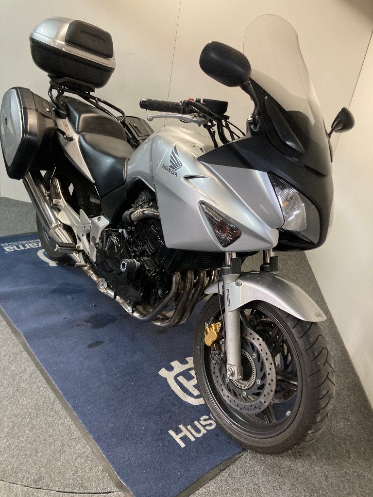 Honda CBF 600 MY'06 ref. LS 3407, Occasion, 4 cilinders, Motorrijbewijs A, Bedrijf