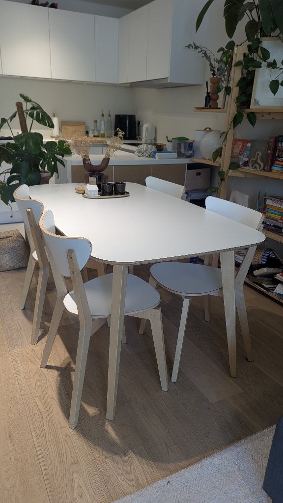 NORDMYRA Dining Table + 4 Chairs, White and Bamboo, Maison & Meubles, Quatre personnes, 50 à 100 cm, Comme neuf, 100 à 150 cm