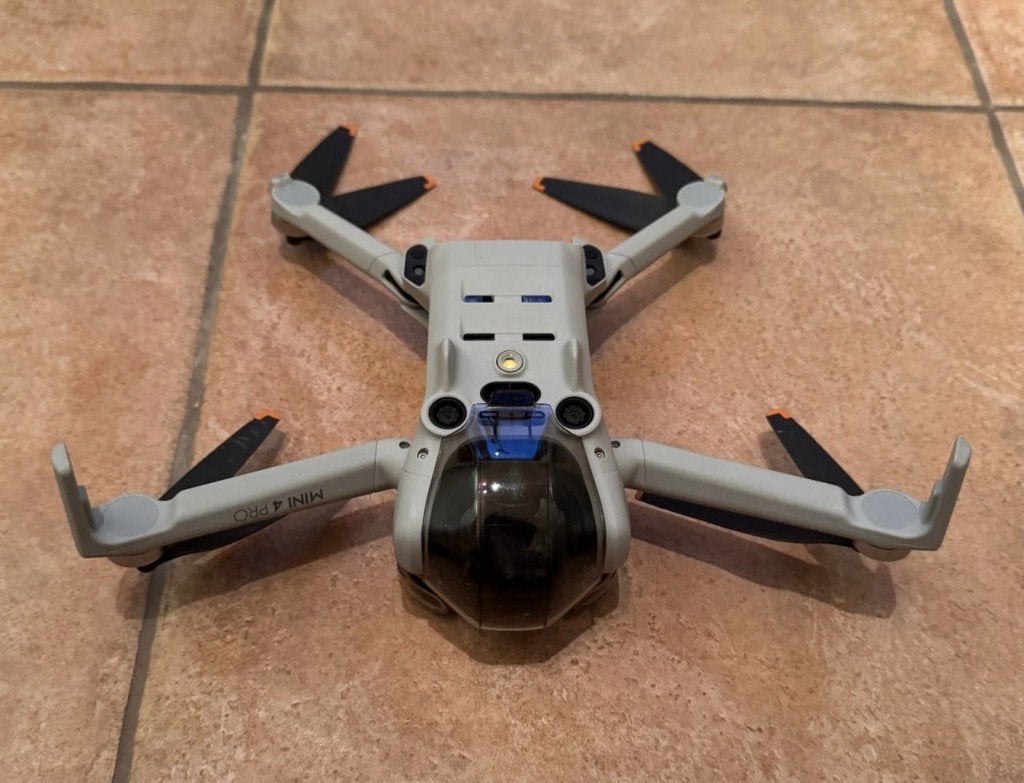 Combo Fly More pour DJI Mini 4 Pro, TV, Hi-fi & Vidéo, Drones, Utilisé, Drone avec caméra, Qualité supérieure, DJI, Moins de 250 g