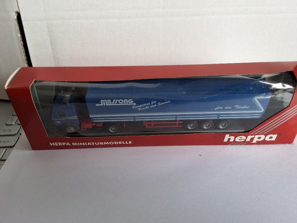 camion HO 1:87 Herpa, Hobby & Loisirs créatifs, Enlèvement ou Envoi, Comme neuf, Bus ou Camion, Herpa