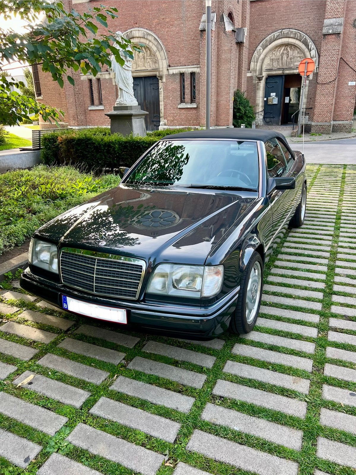Voiture classique Mercedes E220 CABRIO 94, Autos, Cuir, Achat, Particulier, Radio