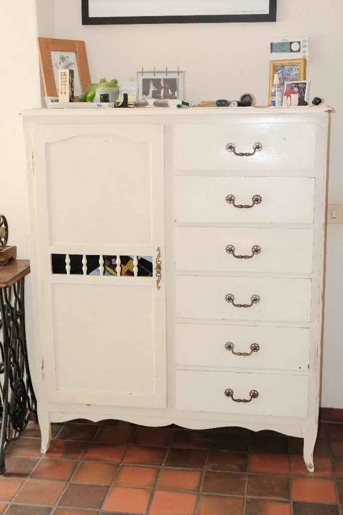 Armoire/commode patinée blanche, Maison & Meubles, 25 à 50 cm, 5 tiroirs ou plus, 100 à 150 cm, Enlèvement