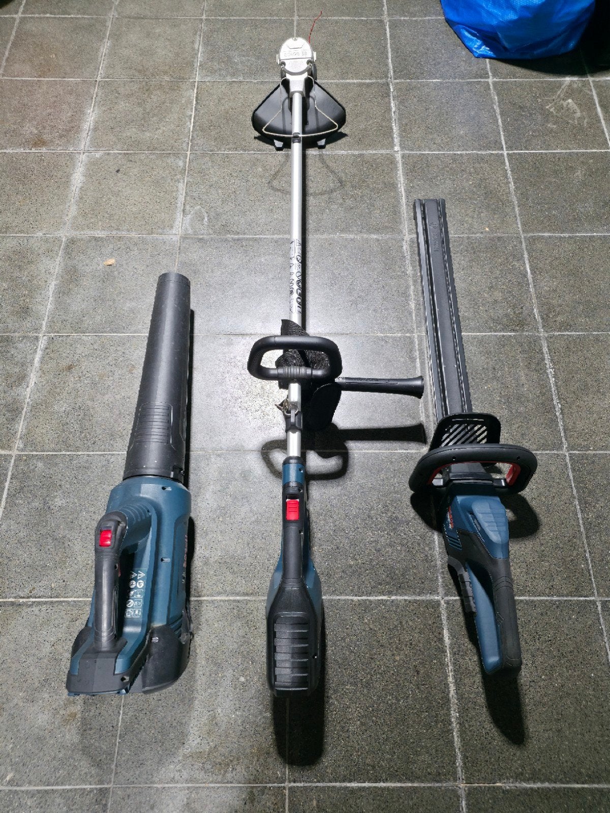 Bosch professional 18v : lot machines jardinage, Enlèvement, Comme neuf, Outil multifonction, Bosch