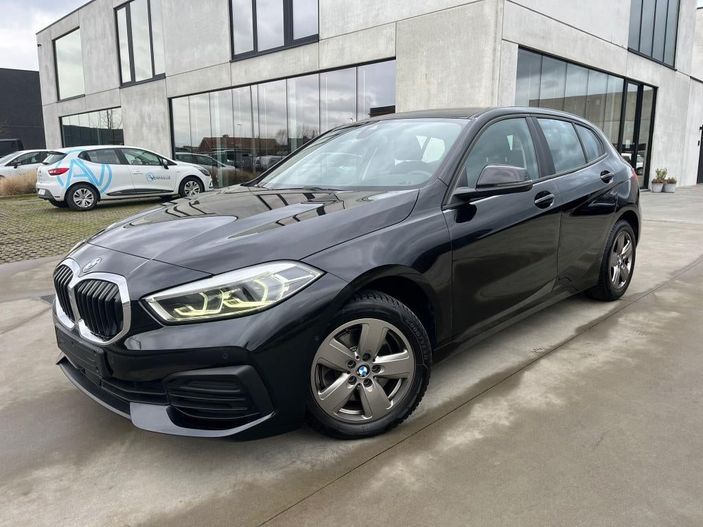 BMW 116 2021/Euro6d/LED/Navi/2xPDC/Carplay/Garantie, Zwart, Bedrijf, 5 deurs, 85 kW