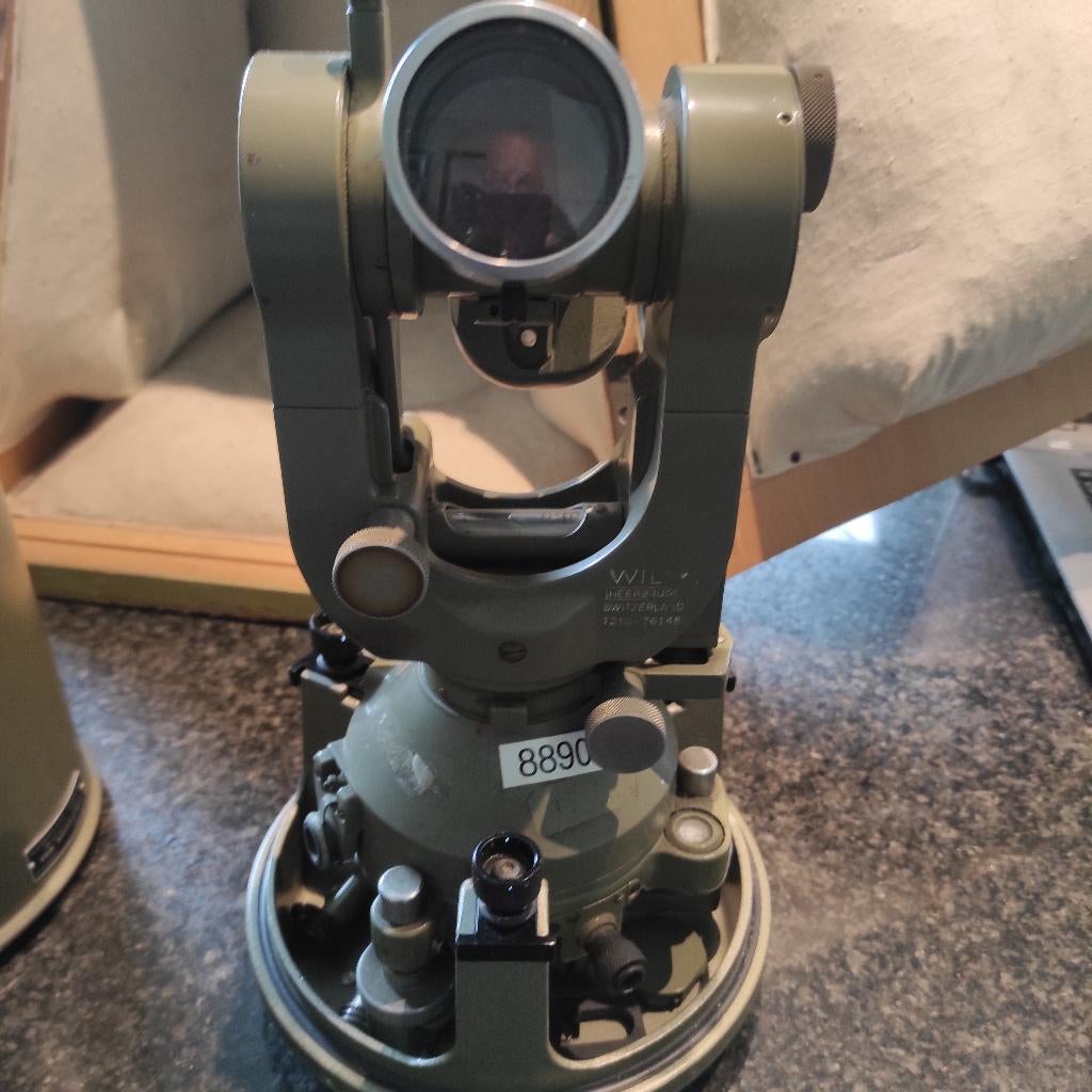 theodoliet T2, Ophalen of Verzenden, Zo goed als nieuw, Accessoires