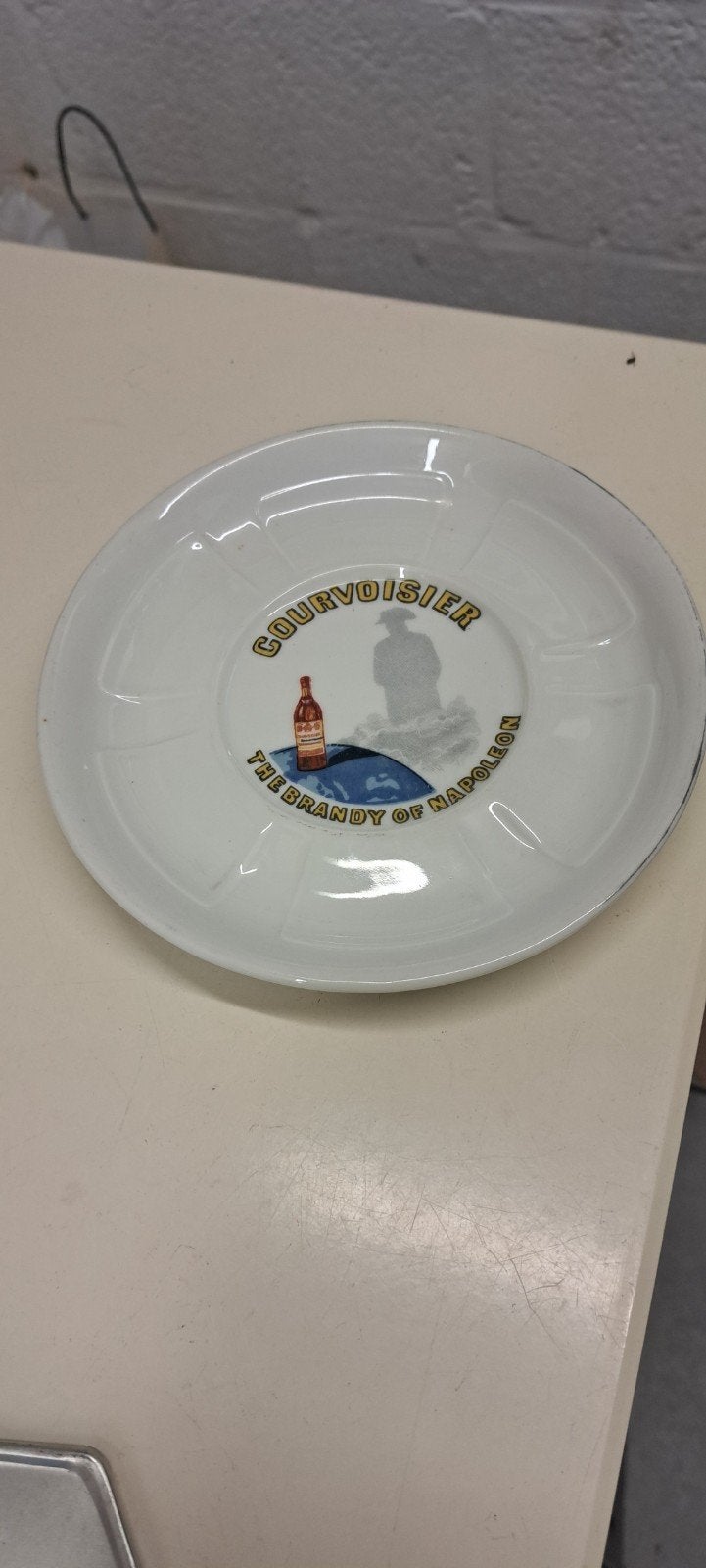 un cendrier vintage Courvoisier, par Limoges Paris, Enlèvement ou Envoi