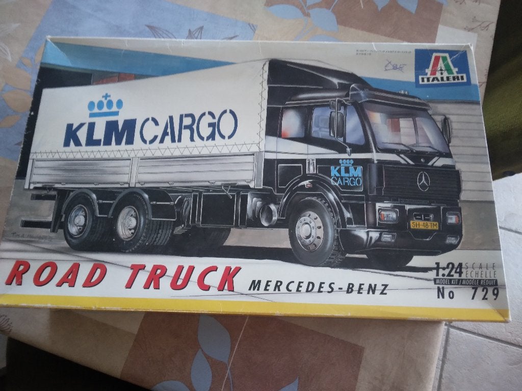 mercedes klm cargo, Hobby & Loisirs créatifs, Modélisme | Voitures & Véhicules, Neuf, Camion, Plus grand que 1:32, Italeri