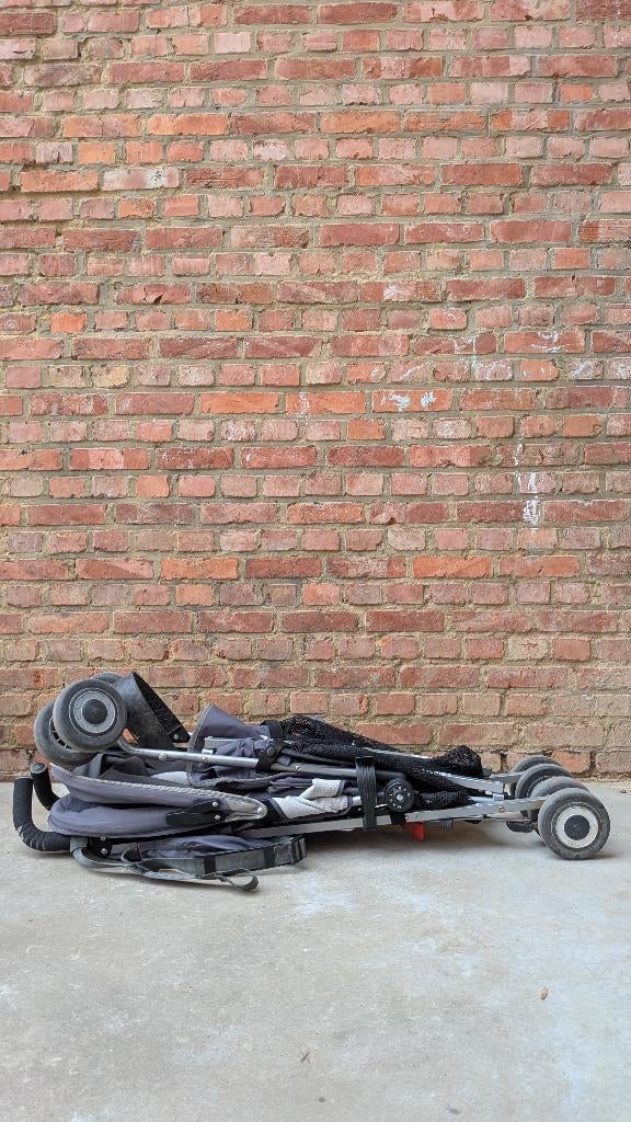 Plooibare buggy Maclaren met regenhoes, Kinderen en Baby's, Buggy's, Ophalen of Verzenden, Gebruikt, Maclaren, Verstelbare rugleuning