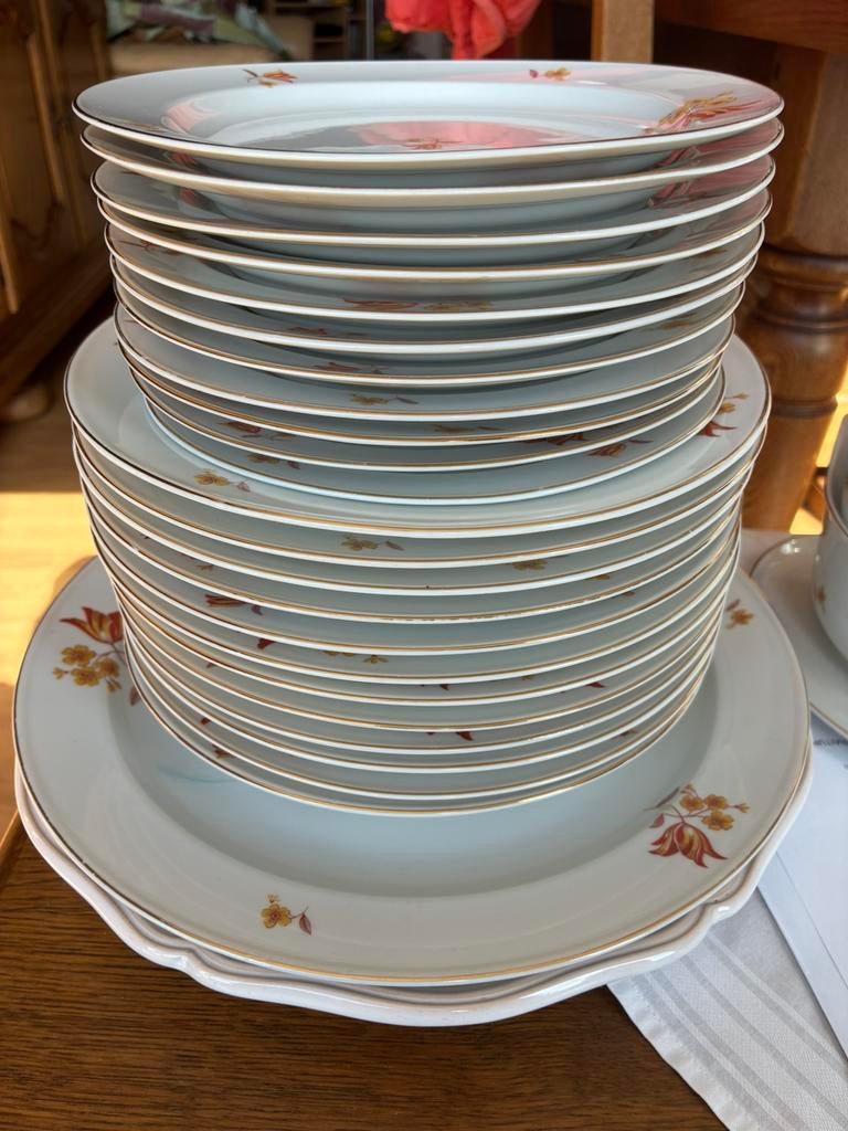 Ancien service vaisselle 10 personnes, Enlèvement