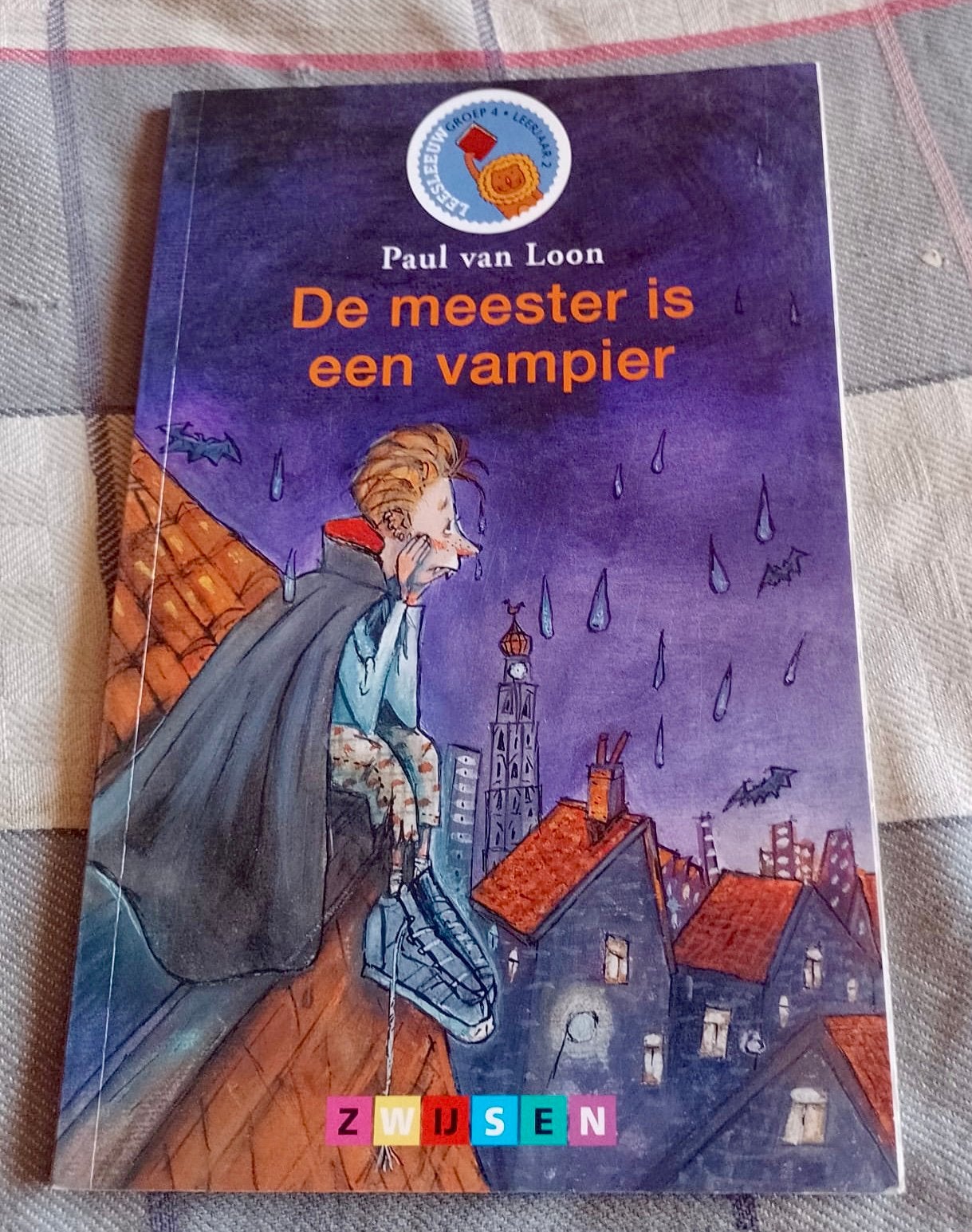 De meester is een vampier, Boeken, Ophalen of Verzenden, Zo goed als nieuw