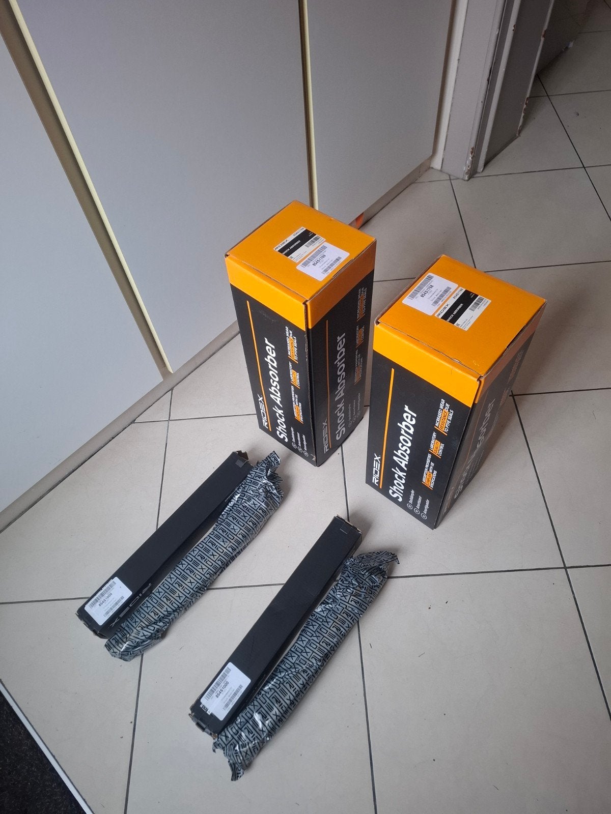 VERKOOP NIEUWE OPHANGINGSONDERDELEN VOOR PEUGEOT 207 BENZINE, Auto's, Peugeot, Particulier, Benzine, Te koop