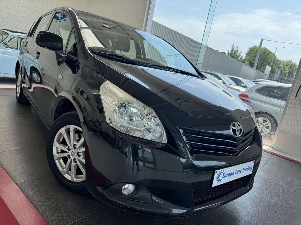 Toyota Verso 2.0D-4D 126CH TOIT PANORAMIQUE GAR 12M, Auto's, Toyota, Stof, 93 kW, Zwart, https://public.car-pass.be/vhr/7b50fdb7-0c7a-4ce4-9d56-a07595468336