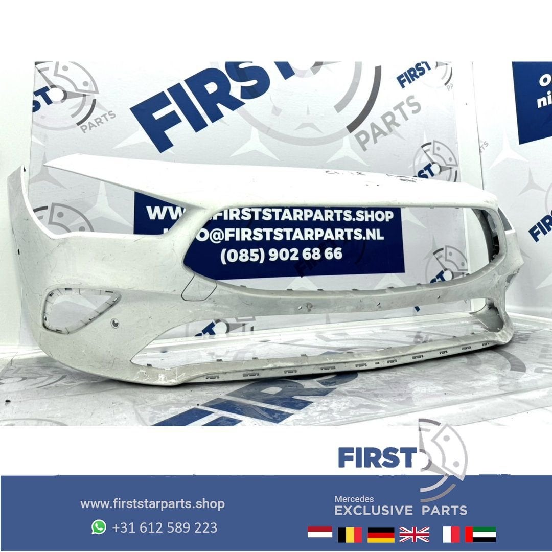 W118 CLA BUMPER A1188800400 A1188850303 C118 X118 VOORBUMPER, Gebruikt, -, Voor, Ophalen of Verzenden