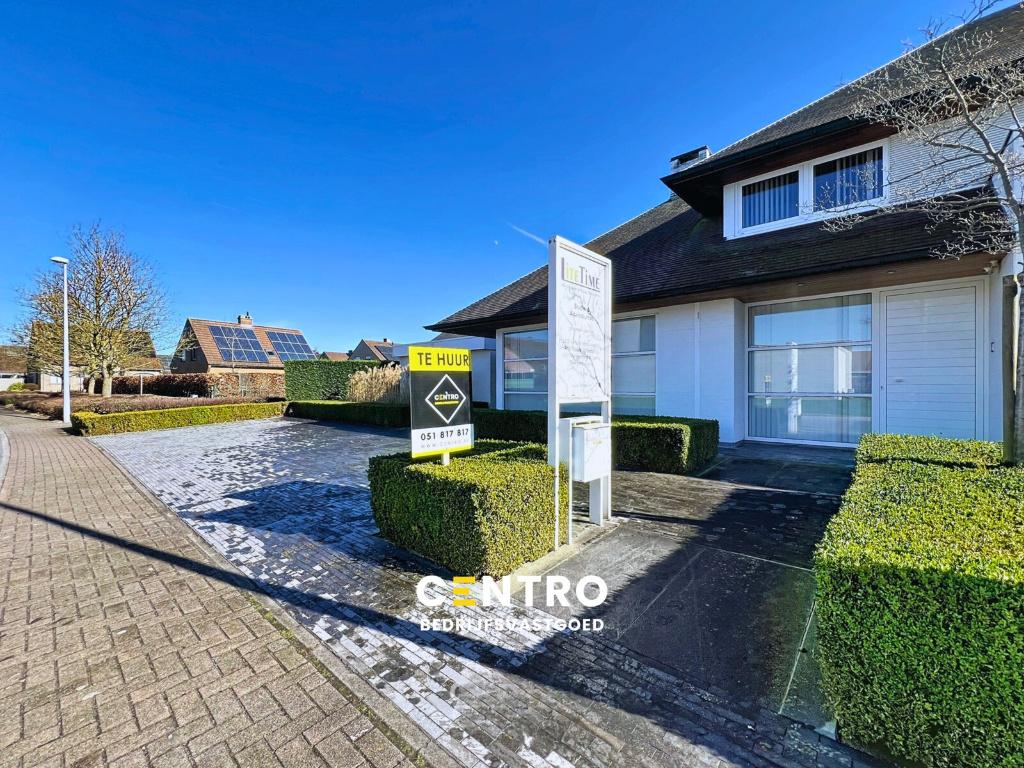 TE HUUR - Kantoorruimte, Roeselare, Overige soorten, Via bemiddelaar, Provincie West-Vlaanderen