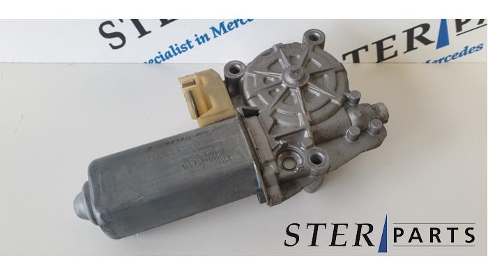 Raammotor Portier van een Mercedes 260SE-600SEL, Auto-onderdelen, Ophalen of Verzenden, 3 maanden garantie, Gebruikt, Mercedes-Benz