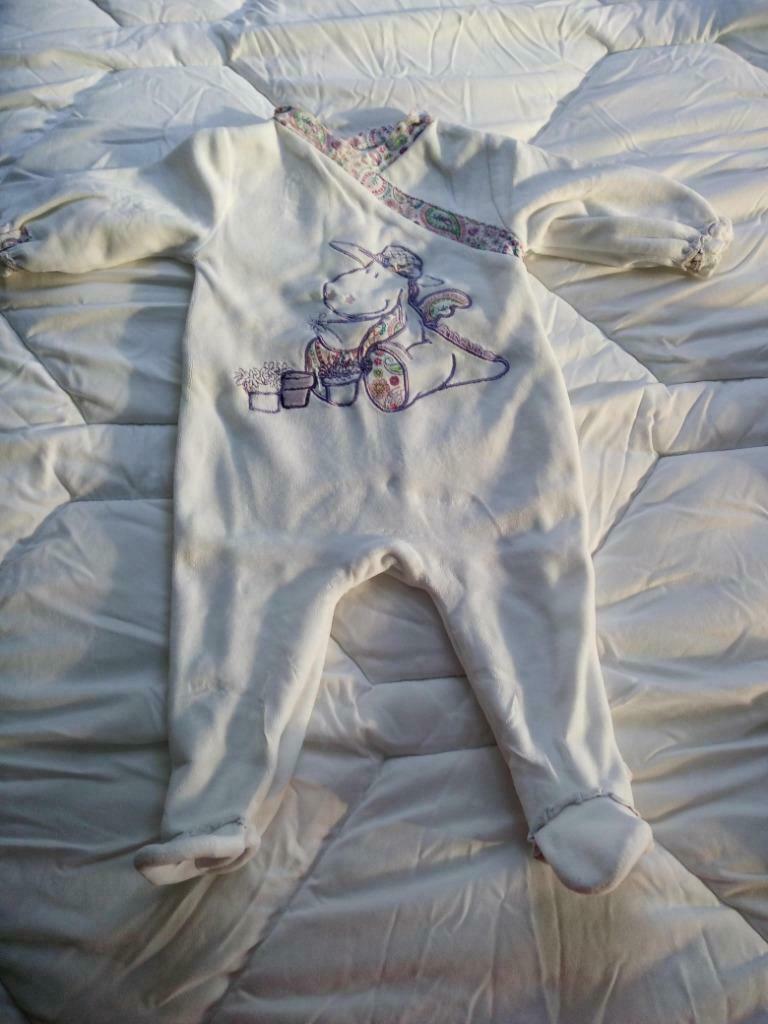 kruippakje Noukie's 6 maand, Enlèvement ou Envoi, Comme neuf, Fille, Vêtements de nuit ou Sous-vêtements