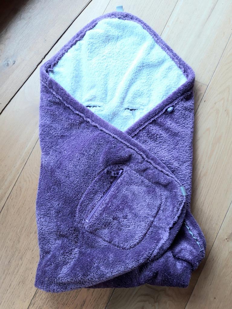 Couverture enveloppante mauve pour maxi-cosy, Ophalen, Gebruikt, Bakerzak of Bakerdoek